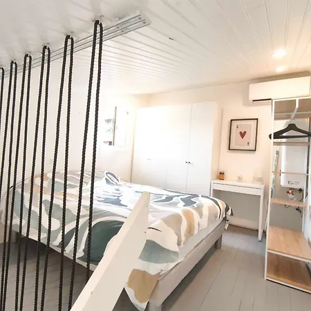 Apartament With Sea View *